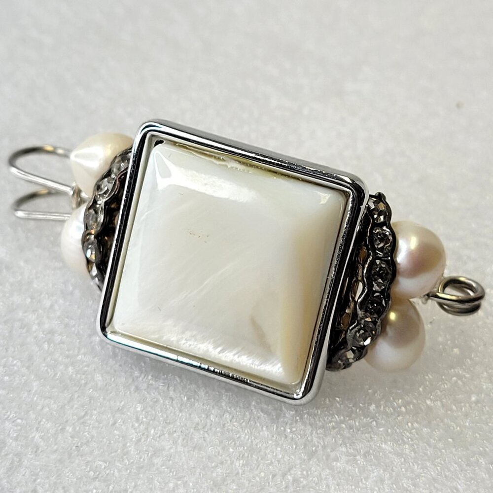 Square Brooch with Faux White Pearls Pin